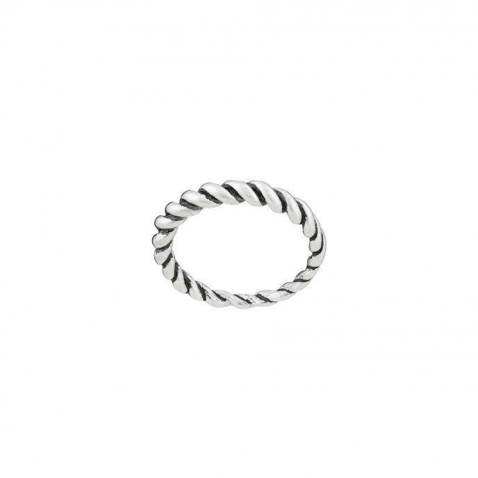 TWISTED RING