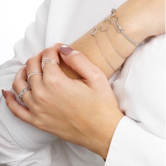 ANILLO CON DISE�O DE CADENA