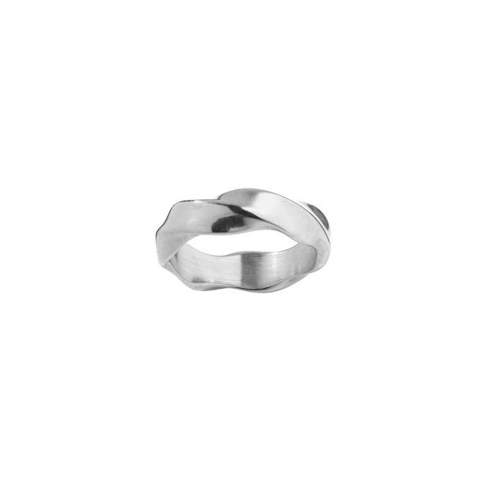 TWISTED SHAPED STEEL RING
