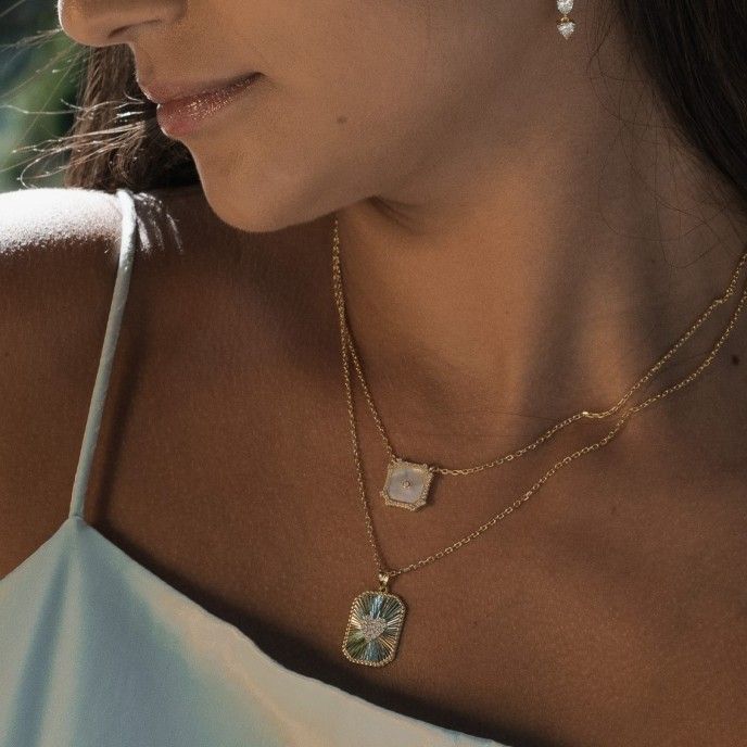 SHINY SILVER NECKLACE