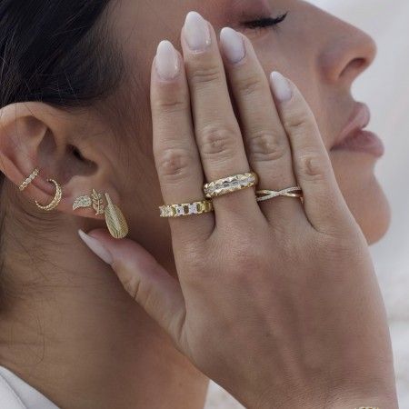 SILVER RING WITH ZIRCON