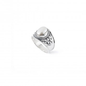 SILVER RING WITH STONE