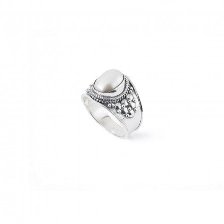 SILVER RING WITH STONE