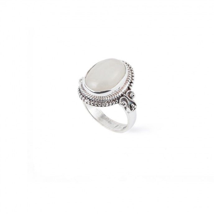 SILVER RING WITH STONE