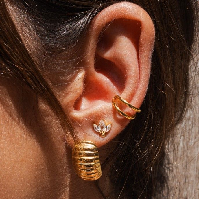 STEEL EARRINGS WITH STRIPES