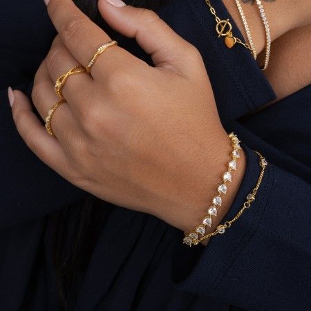 SILVER BRACELET WITH HEARTS