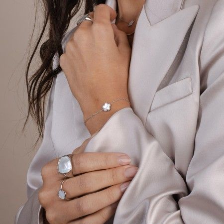 SILVER BRACELET WITH FLOWER