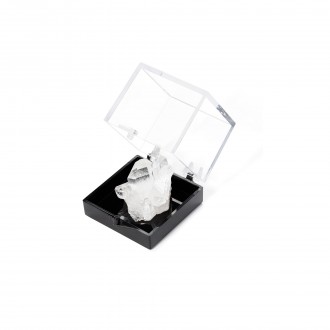 HYALINE QUARTZ MINERAL
