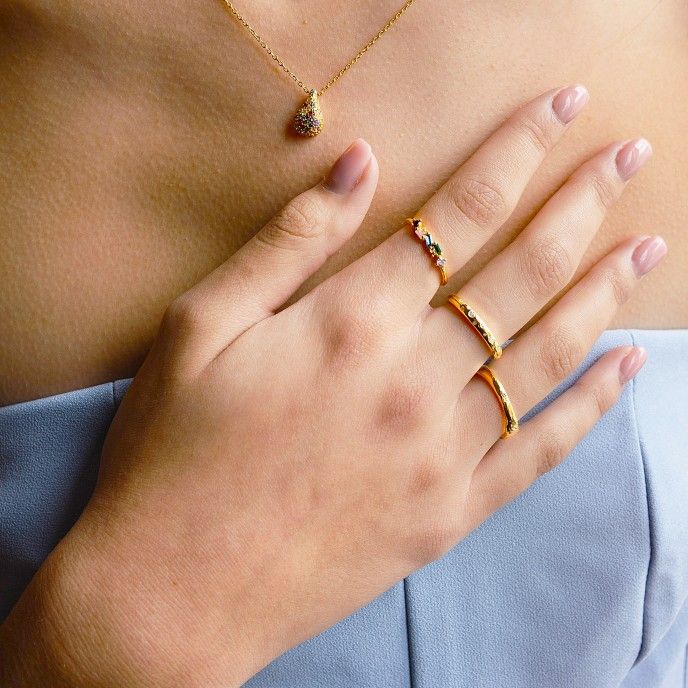 SILVER RING WITH ZIRCONS