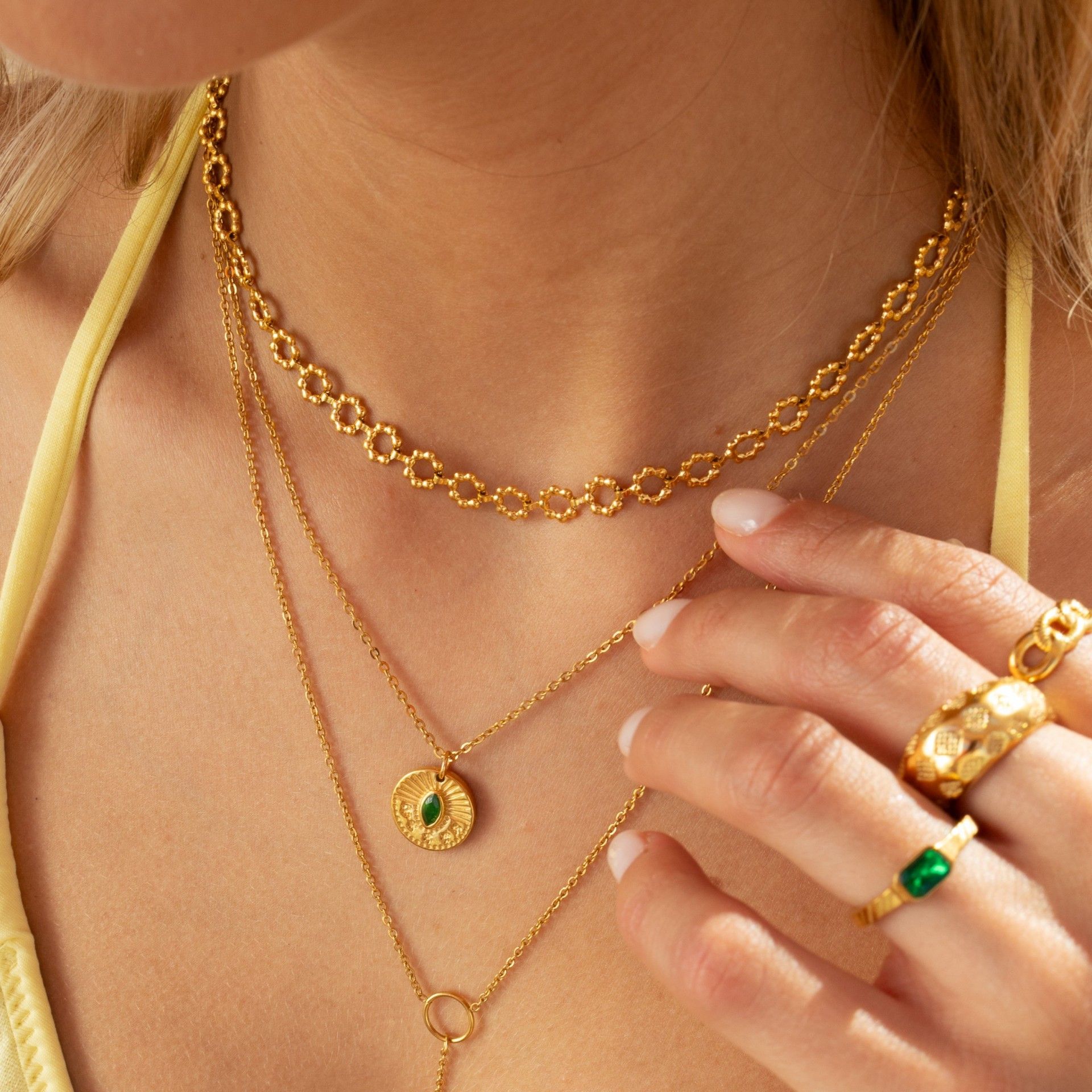 STEEL FLOWERS CHOKER