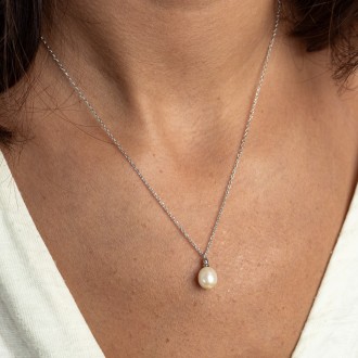 SILVER NECKLACE WITH PEARL