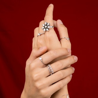 SILVER FLOWER RING