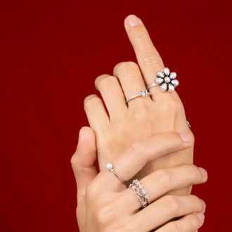 SILVER RING WITH BUTTERFLY