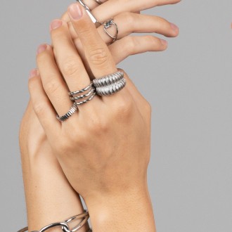 ANILLO RAYAS DE ACERO