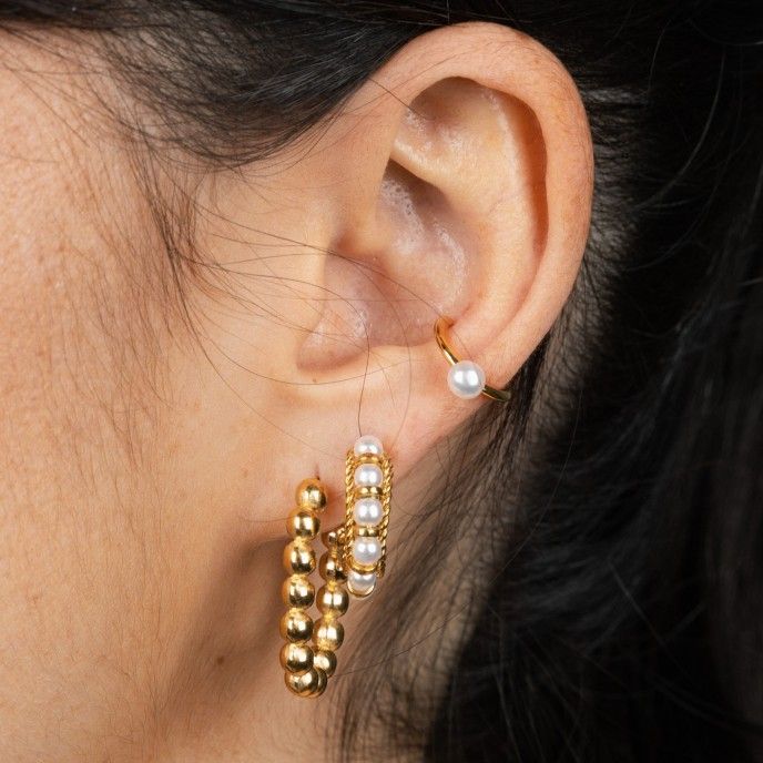 STEEL HOOPS WITH PEARLS