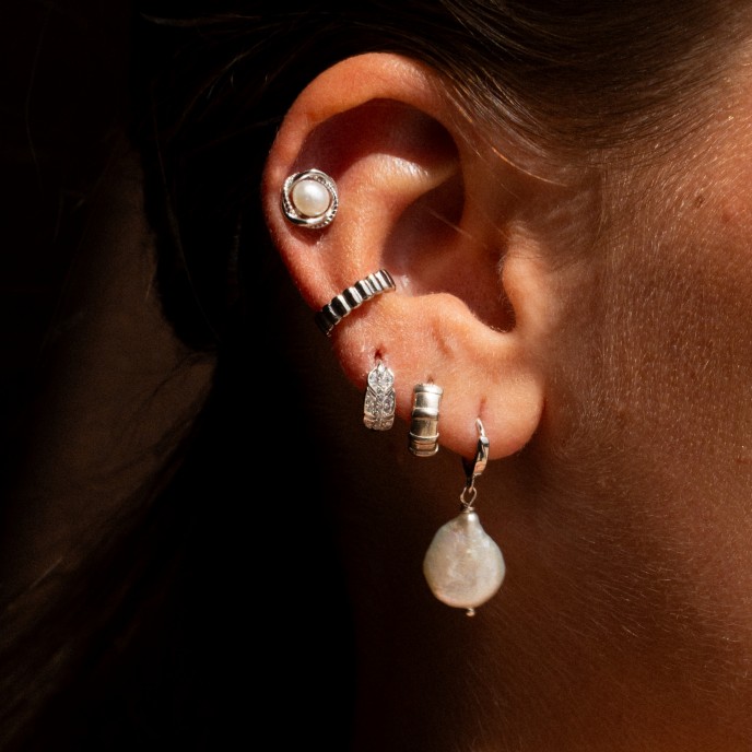 SILVER EARRINGS WITH PEARL