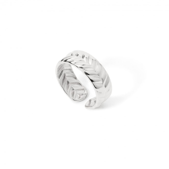 STEEL RING WITH DETAILS
