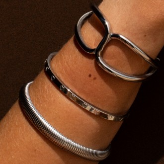 STEEL BRACELET WITH HEARTS