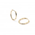 Metal chapado en oro con circonita blanca.