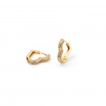 Metal chapado en oro con circonita blanca.
