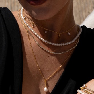 SHINY METAL NECKLACE