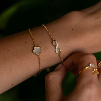 METAL BRACELET WITH INFINITY
