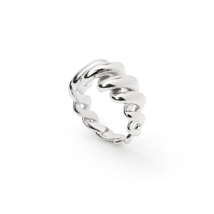 TWISTED STEEL RING