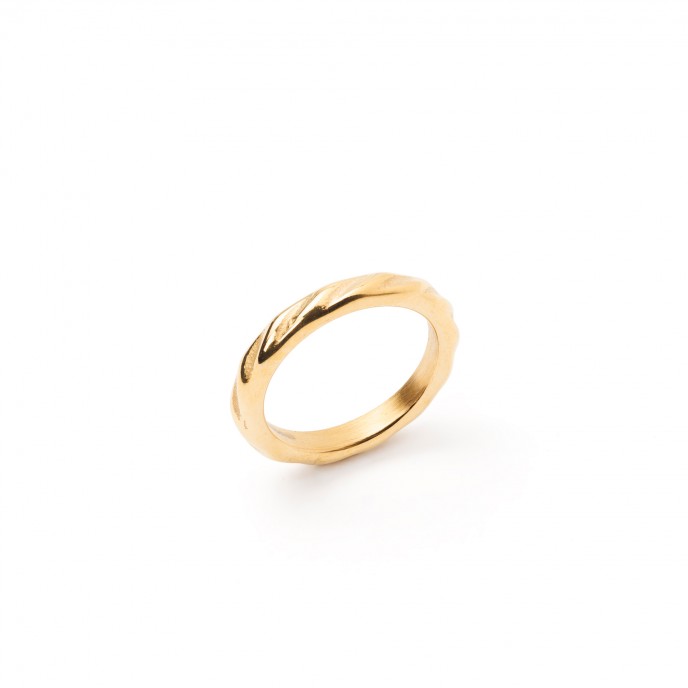 TWISTED STEEL RING